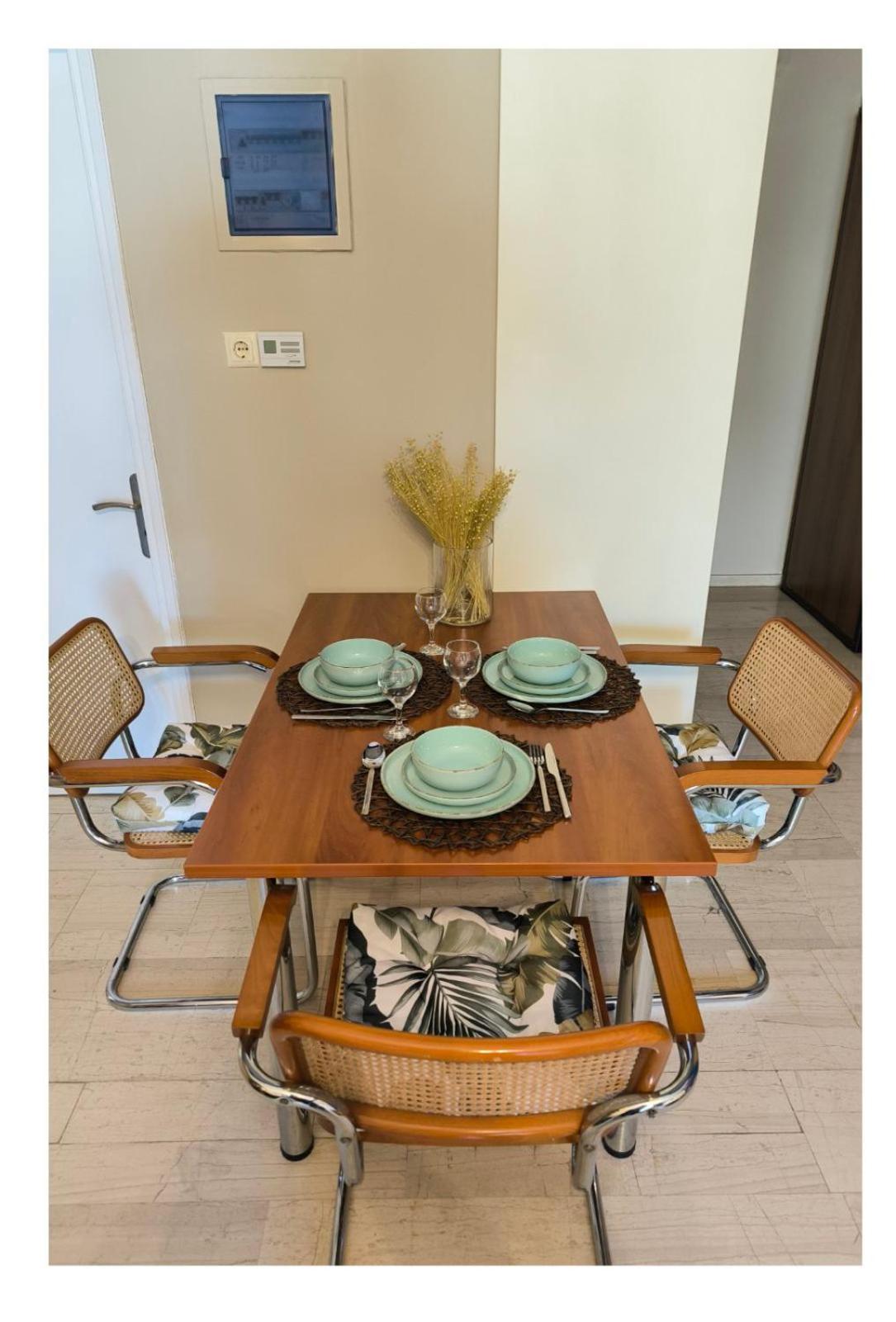 August Moon Apartment Chios Town Exterior foto
